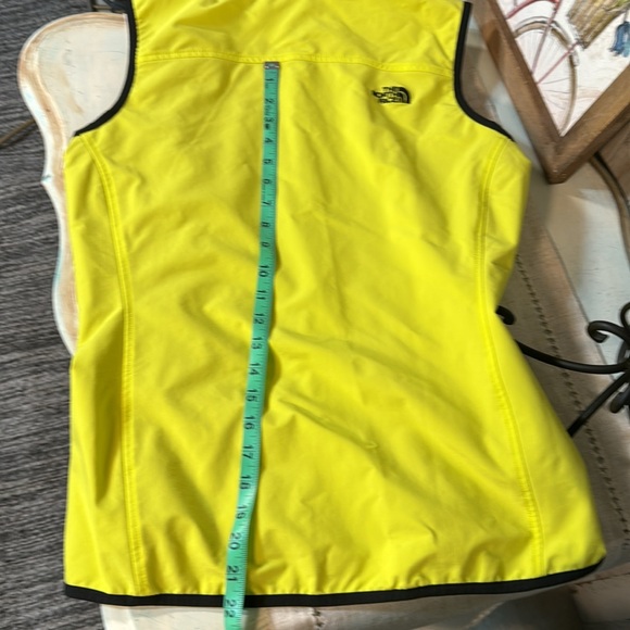 North Face Highlighter Neon Yellow Vest with Black Trim- Size Large - Picture 12 of 12